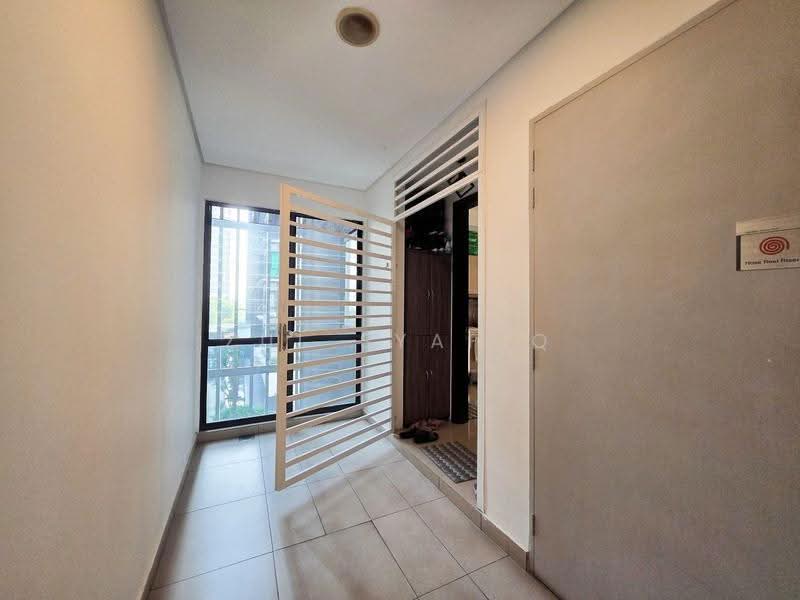 Kediaman Servis untuk Dijual di The Elements - Zul Syafiq - Entrance - PropertyGuru.com.my