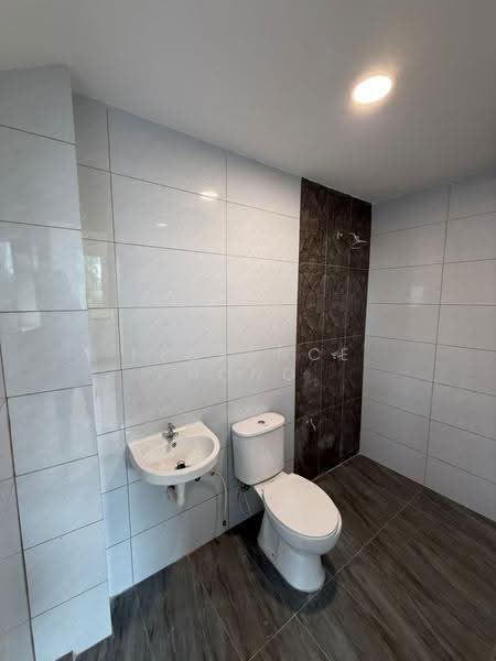 2-storey Terraced House for Sale in Taman Daya (Johor Bahru) - Florence Hong - Bathroom - PropertyGuru.com.my