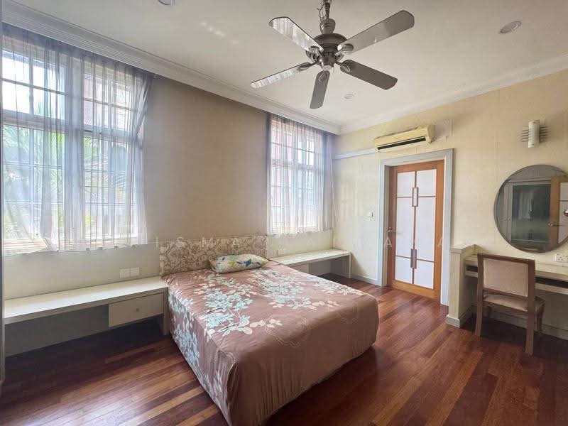 Bungalow House untuk Dijual di Perdana Lakeview East (Cyberjaya) - Norisma Hartanah - Bedroom - PropertyGuru.com.my