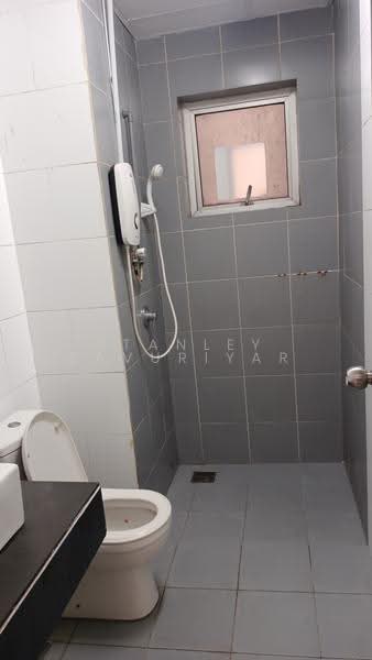 Condominium for Rent at The Wharf Residence - Stanley Savuriyar - Bathroom - PropertyGuru.com.my