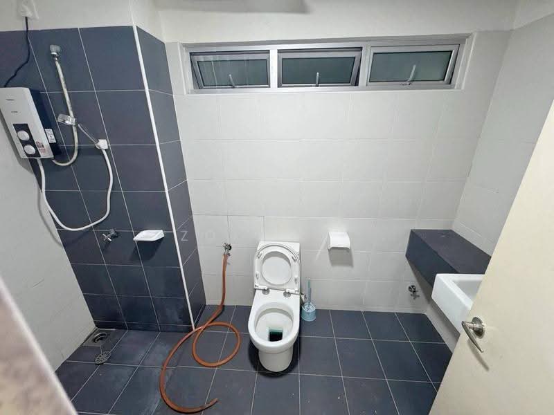 Apartment for Sale at Idaman Residence - Zoey Lee - Bathroom - PropertyGuru.com.my
