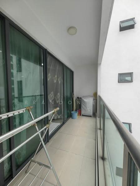 Kediaman Servis untuk Dijual di Amerin Residence - Brandon Lee - Balcony - PropertyGuru.com.my