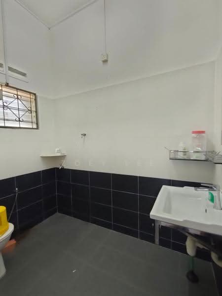 Bungalow House untuk Dijual di Kulai (Johor) - Zoey Lee - Bathroom - PropertyGuru.com.my