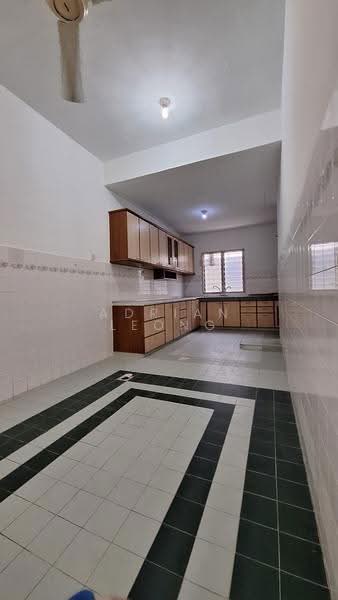 Rumah Teres 2-Tingkat untuk Dijual di Puchong (Selangor) - Adrian Leong - Kitchen - PropertyGuru.com.my
