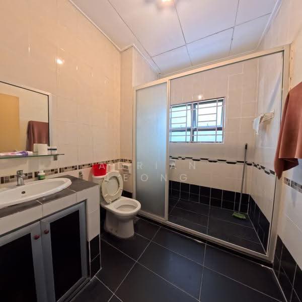 2-storey Terraced House for Sale in Puchong (Selangor) - Adrian Leong - Bathroom - PropertyGuru.com.my