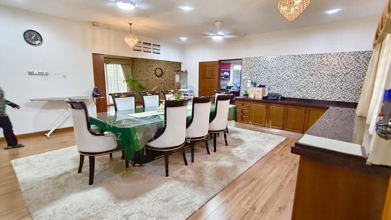 Semi-Detached House for Sale in Taman Melawati (Ulu Kelang) - NORFADILAH ZAINUDDIN - Dining Room - PropertyGuru.com.my