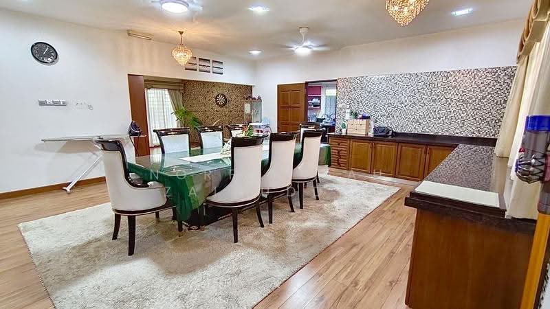 Semi-Detached House for Sale in Taman Melawati (Ulu Kelang) - NORFADILAH ZAINUDDIN - Dining Room - PropertyGuru.com.my