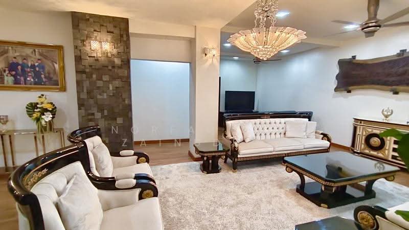 Semi-Detached House for Sale in Taman Melawati (Ulu Kelang) - NORFADILAH ZAINUDDIN - Living Room - PropertyGuru.com.my