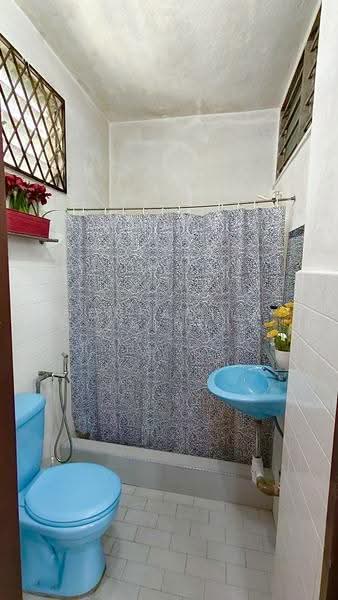 Semi-Detached House for Sale in Taman Melawati (Ulu Kelang) - NORFADILAH ZAINUDDIN - Bathroom - PropertyGuru.com.my