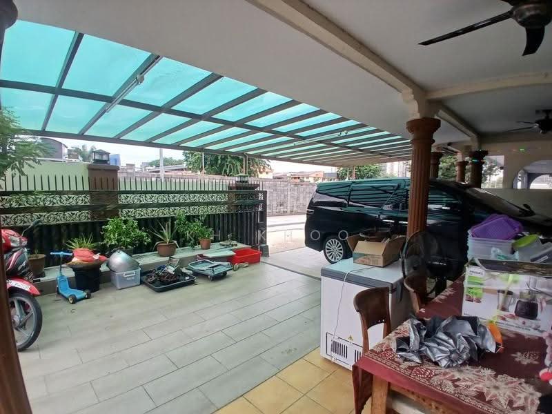 Semi-Detached House for Sale in SS14 (Subang Jaya) - KH Khoo - Car Park - PropertyGuru.com.my