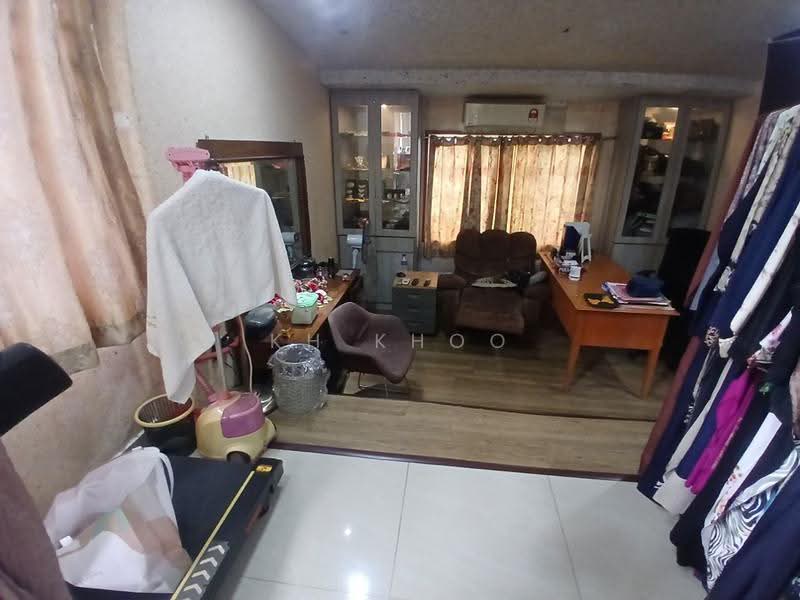 Semi-Detached House for Sale in SS14 (Subang Jaya) - KH Khoo - Living Room - PropertyGuru.com.my
