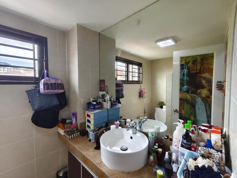 Pangsapuri untuk Disewa di Larkin Residence - YC Fung - Bathroom - PropertyGuru.com.my