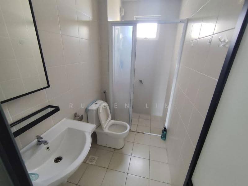Kediaman Servis untuk Dijual di Meridin Bayvue @ Sierra Perdana - Rueben Lim - PropertyGuru.com.my