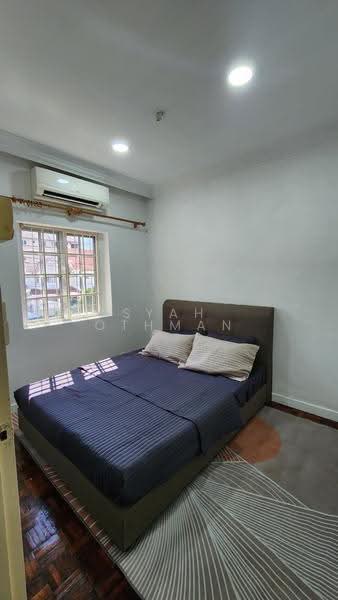 2.5-storey Terraced House for Sale in Taman Bukit Permai (Ampang) - Syah Othman - Bedroom - PropertyGuru.com.my