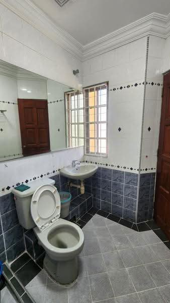 2.5-storey Terraced House for Sale in Taman Bukit Permai (Ampang) - Syah Othman - Bathroom - PropertyGuru.com.my