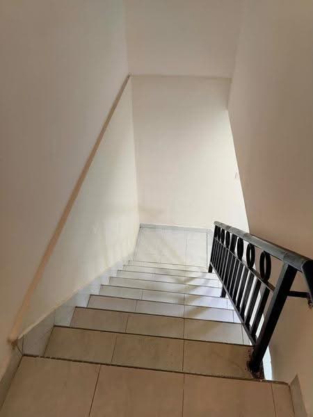 2-storey Terraced House for Rent in Permas Jaya (Johor Bahru) - YC Fung - Corridor - PropertyGuru.com.my