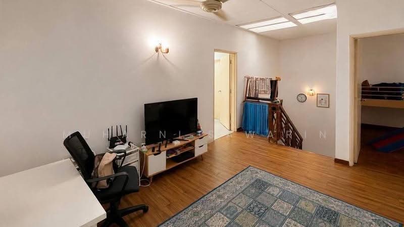Terraced House for Sale in Bandar Kinrara Seksyen 1 (Bandar Kinrara) - muharni sawarin - Living Room - PropertyGuru.com.my