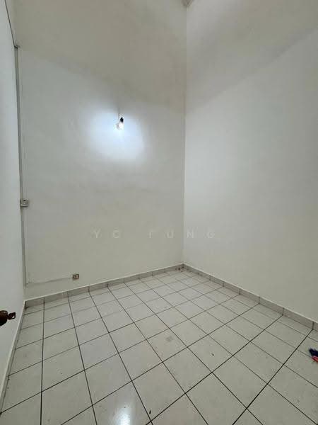 1.5-storey Terraced House for Rent in Taman Molek (Johor Bahru) - YC Fung - Interior - PropertyGuru.com.my