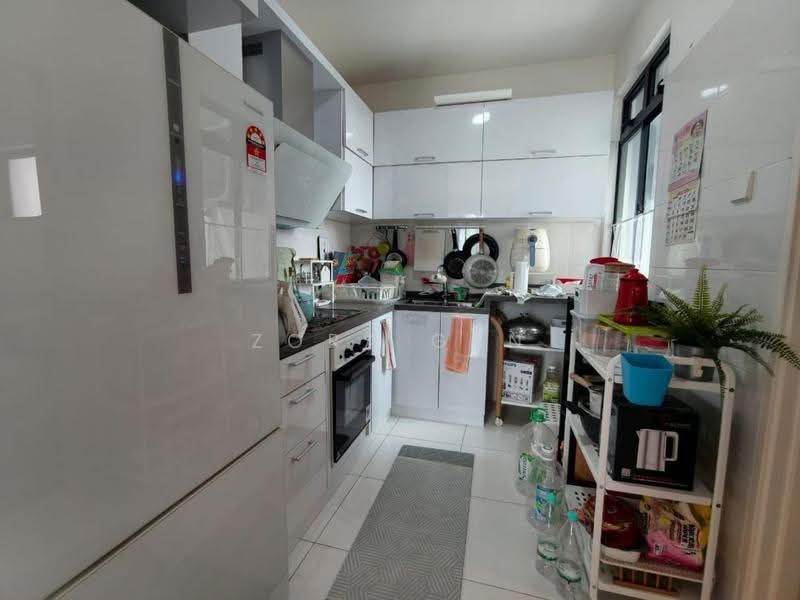 Service Residence for Sale at Sky View - Zora Gan - Kitchen - PropertyGuru.com.my
