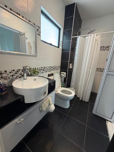 Service Residence for Sale at Sky View - Zora Gan - Bathroom - PropertyGuru.com.my