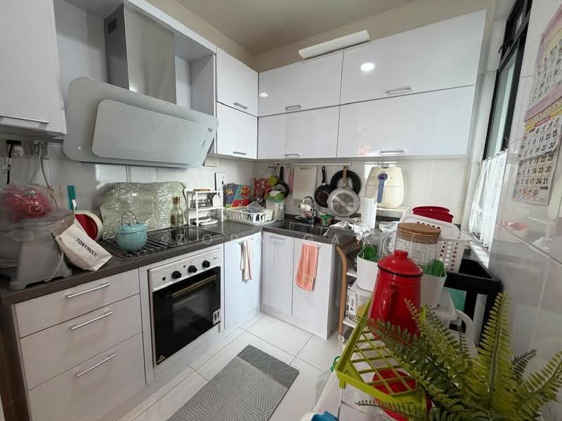 Service Residence for Sale at Sky View - Zora Gan - Kitchen - PropertyGuru.com.my