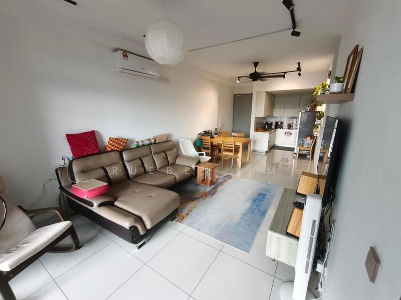 Kediaman Servis untuk Dijual di Residences @ 1 Tebrau - Rueben Lim - Living Room - PropertyGuru.com.my