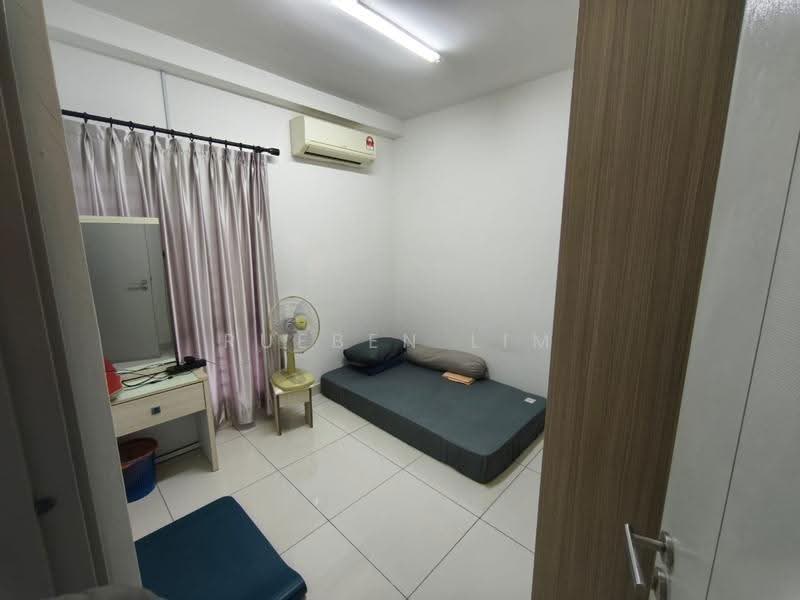 Kediaman Servis untuk Dijual di Residences @ 1 Tebrau - Rueben Lim - Bedroom - PropertyGuru.com.my