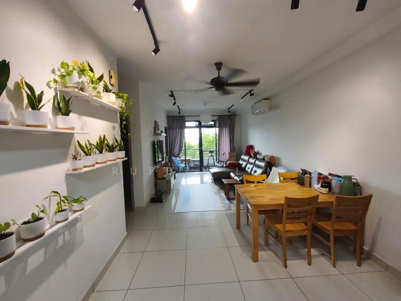 Kediaman Servis untuk Dijual di Residences @ 1 Tebrau - Rueben Lim - Living Room - PropertyGuru.com.my