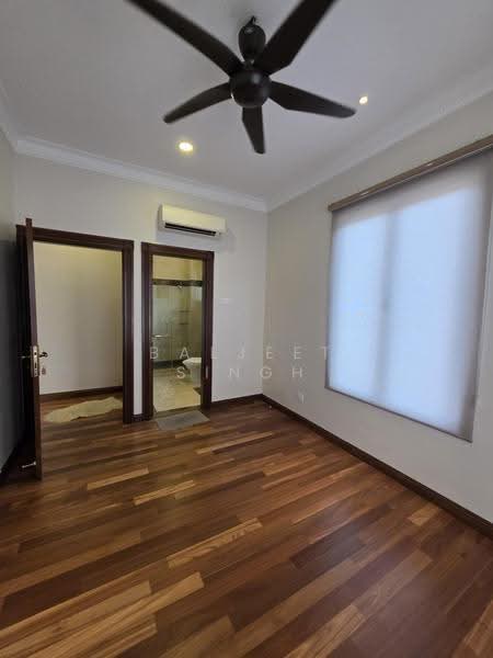 Bungalow House untuk Dijual di Kelana Jaya (Petaling Jaya) - Baljeet Singh - Bathroom - PropertyGuru.com.my