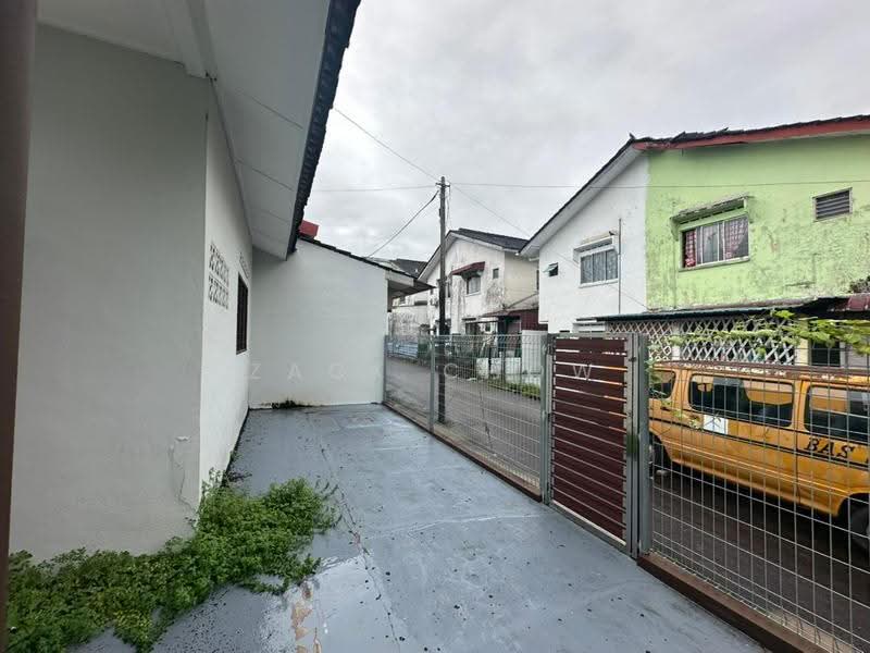 1-storey Terraced House for Sale in Taman Puteri Wangsa (Ulu Tiram) - Zack Chow - Exterior - PropertyGuru.com.my