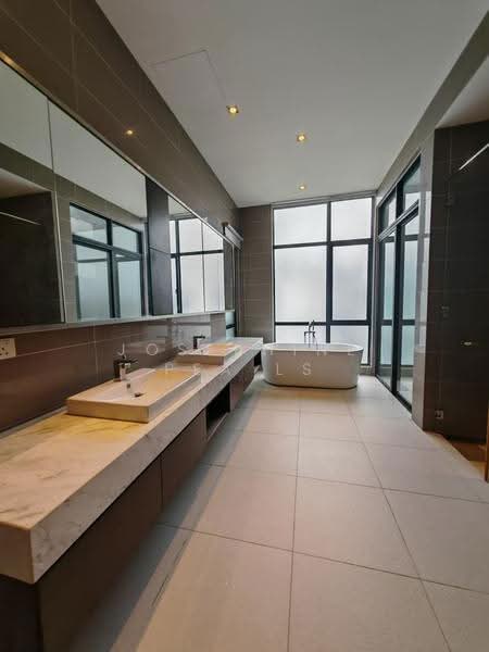 Semi-Detached House for Sale in Seri Kembangan (Selangor) - Josephine Pea LS - Bathroom - PropertyGuru.com.my