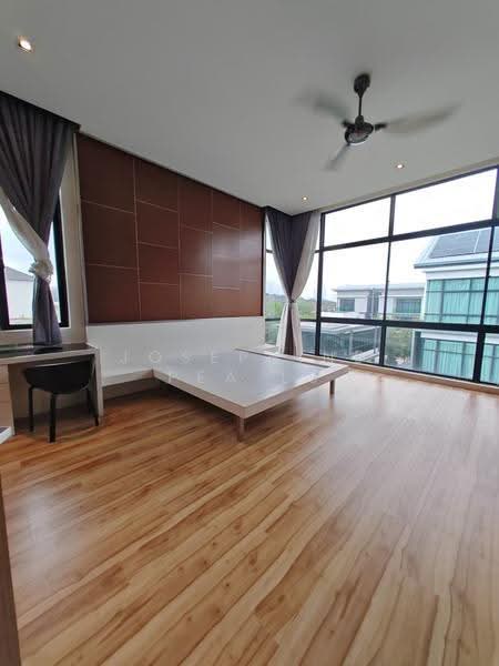 Semi-Detached House for Sale in Seri Kembangan (Selangor) - Josephine Pea LS - Bedroom - PropertyGuru.com.my