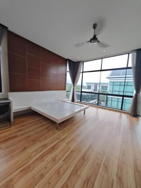 Semi-Detached House for Sale in Seri Kembangan (Selangor) - Josephine Pea LS - Bedroom - PropertyGuru.com.my