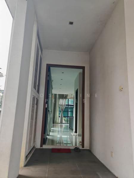 Semi-Detached House for Sale in Seri Kembangan (Selangor) - Josephine Pea LS - Entrance - PropertyGuru.com.my