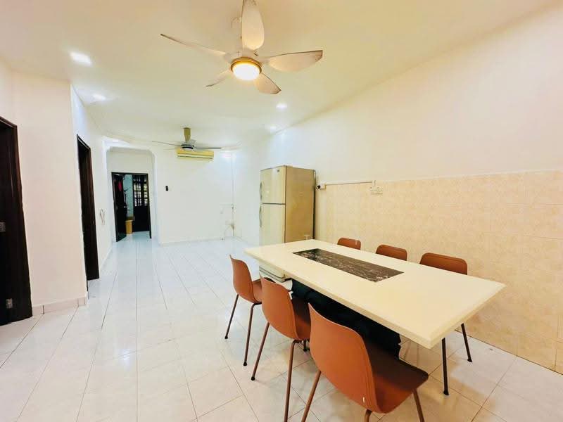 Rumah Teres 1-Tingkat untuk Dijual di Taman Bukit Rinting (Masai) - Jesy Tey - Dining Room - PropertyGuru.com.my