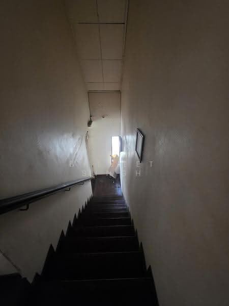 Rumah Teres 2.5-Tingkat untuk Dijual di Gasing Indah (Petaling Jaya) - Baljeet Singh - Corridor - PropertyGuru.com.my