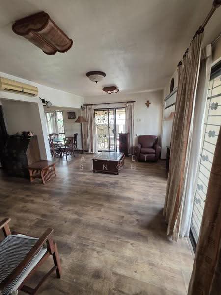Rumah Teres 2.5-Tingkat untuk Dijual di Gasing Indah (Petaling Jaya) - Baljeet Singh - Living Room - PropertyGuru.com.my