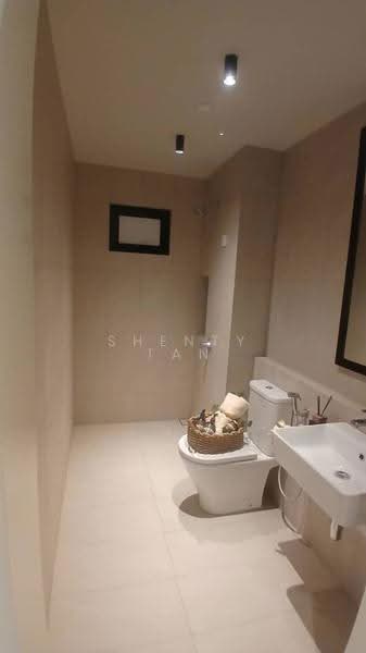 Condominium for Sale at RIA Sunsuria - Shenty Tan - Bathroom - PropertyGuru.com.my