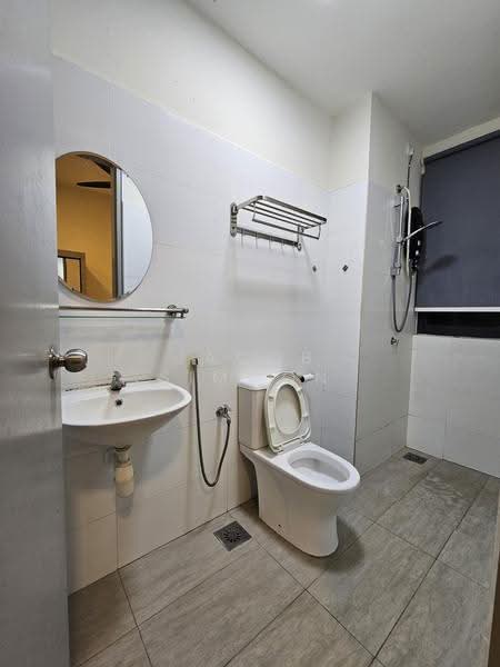 Kediaman Servis untuk Disewa di Core Soho Suite - Jacob Simmon - Bathroom - PropertyGuru.com.my