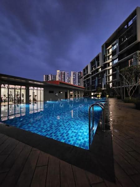 Kediaman Servis untuk Disewa di Core Soho Suite - Jacob Simmon - Pool - PropertyGuru.com.my