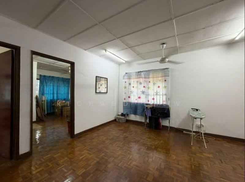2-storey Terraced House for Sale in Taman Mayang (Petaling Jaya) - Richard Liew - Living Room - PropertyGuru.com.my