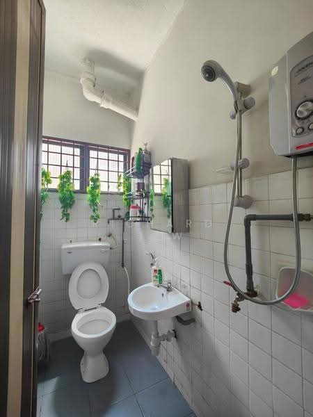 2-storey Terraced House for Sale in Taman Mayang (Petaling Jaya) - Richard Liew - Bathroom - PropertyGuru.com.my