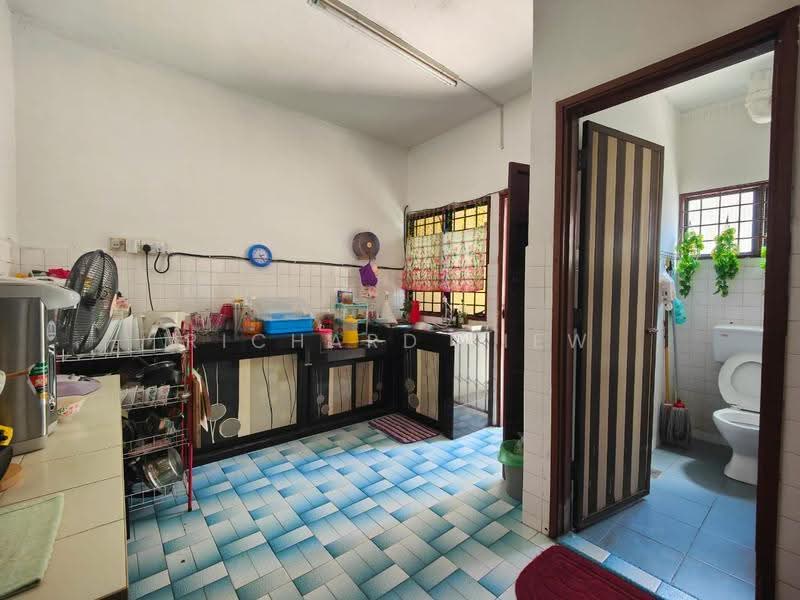 2-storey Terraced House for Sale in Taman Mayang (Petaling Jaya) - Richard Liew - Kitchen - PropertyGuru.com.my