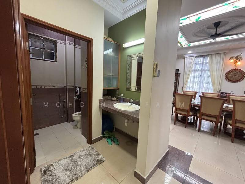 Bungalow House for Sale in Seksyen 8 (Kota Damansara) - Mohd Nor Fahmi - PropertyGuru.com.my