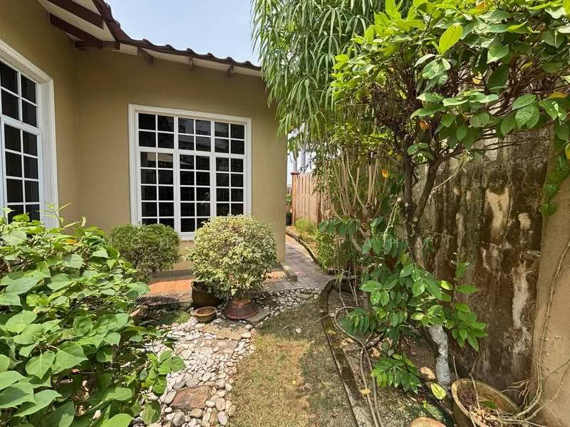 Bungalow House for Sale in Seksyen 8 (Kota Damansara) - Mohd Nor Fahmi - PropertyGuru.com.my