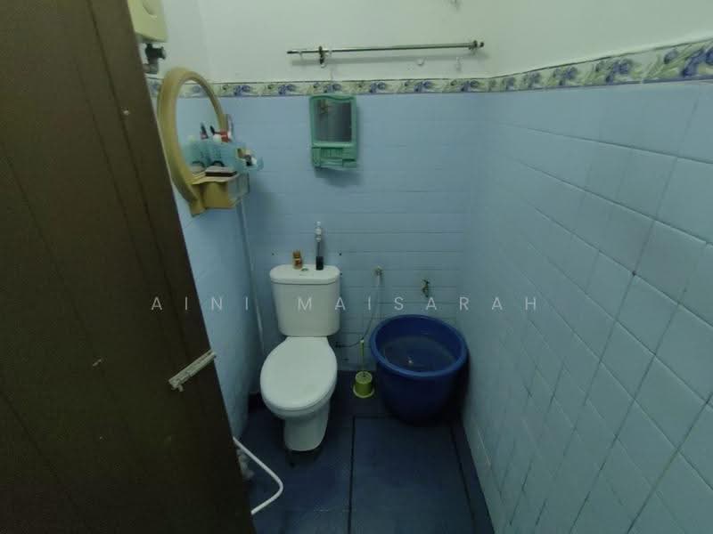 Rumah Teres 1-Tingkat untuk Dijual di Seksyen 17 (Shah Alam) - Aini Maisarah - Bathroom - PropertyGuru.com.my
