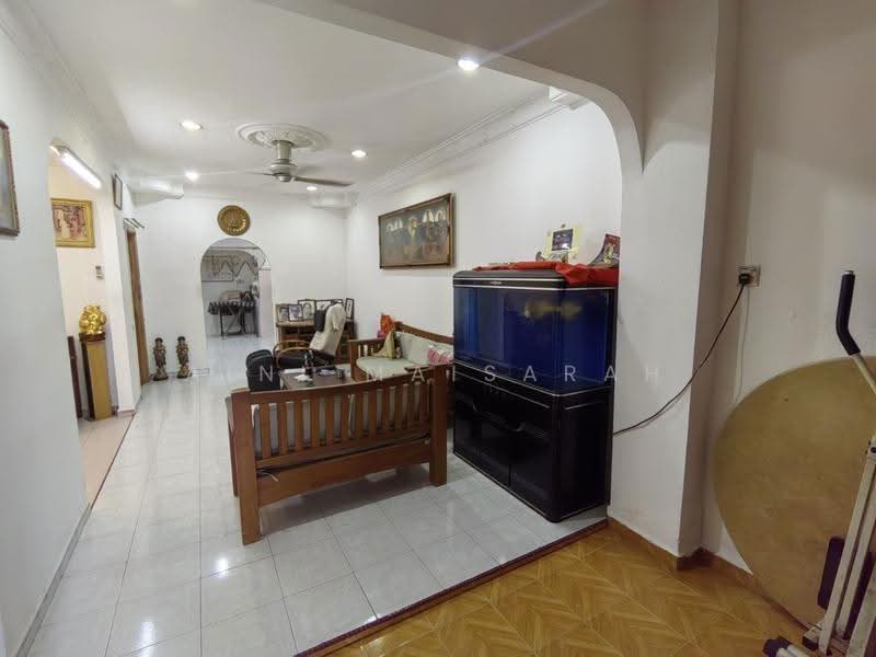 Rumah Teres 1-Tingkat untuk Dijual di Seksyen 17 (Shah Alam) - Aini Maisarah - Living Room - PropertyGuru.com.my