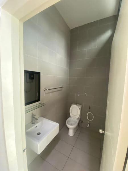 2-storey Terraced House for Rent in Seremban (Negeri Sembilan) - Tifi Ten - Bathroom - PropertyGuru.com.my