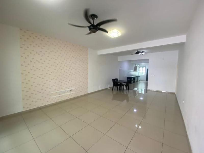 Rumah Teres untuk Disewa di Bandar Sri Sendayan (Negeri Sembilan) - Kah Hee Lim - Living Room - PropertyGuru.com.my