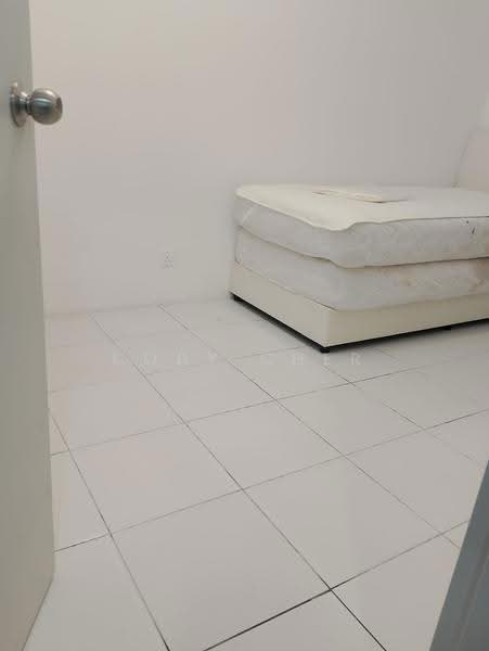 Kondominium untuk Disewa di Residensi Sateria - Cody Cher - Bedroom - PropertyGuru.com.my